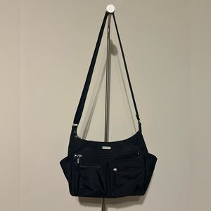 Baggallini Anywhere Large Hobo Tote With RFID Phone Wristlet black